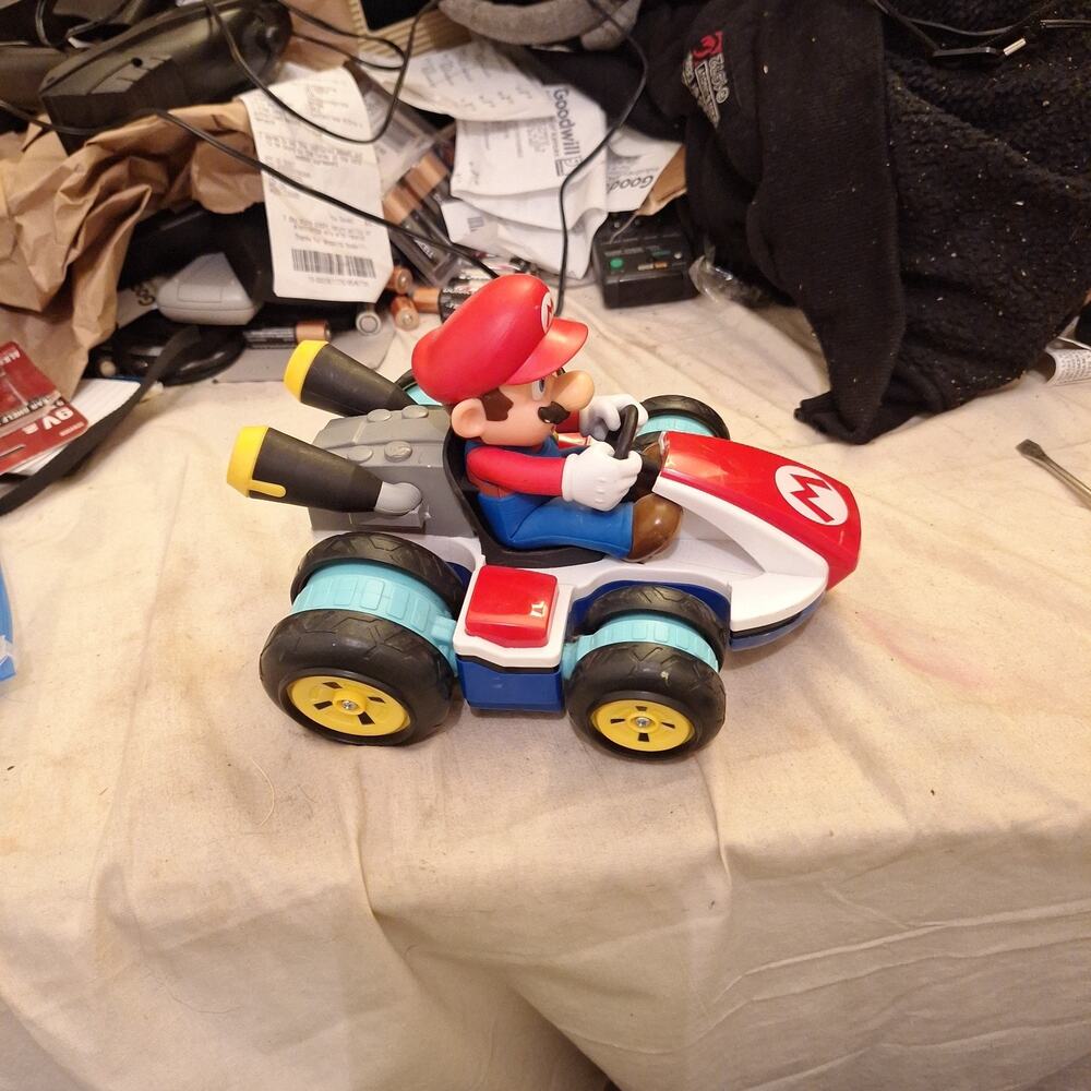 Jakks Pacific Nintendo Anti-Gravity Mario Kart RC 'for Parts'